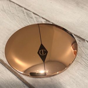 Charlotte tilbury airbrush flawless powder